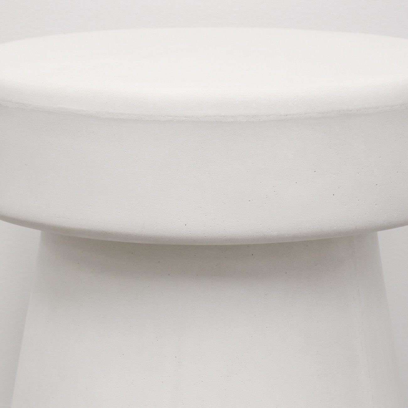 Mushroom Concrete Side Table / Stool - White