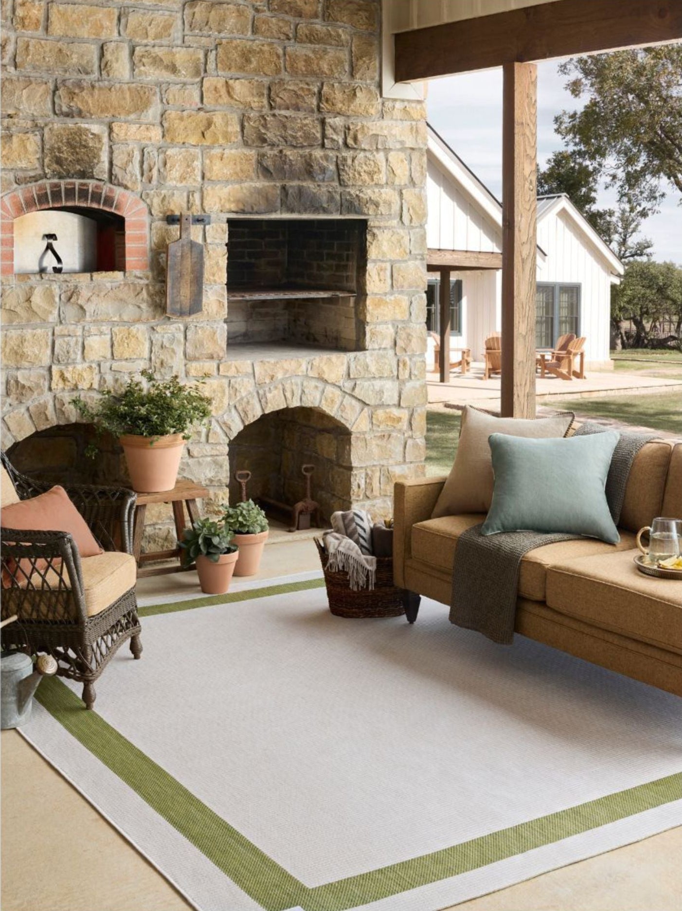 Border Outdoor Rug - Ivory & Green