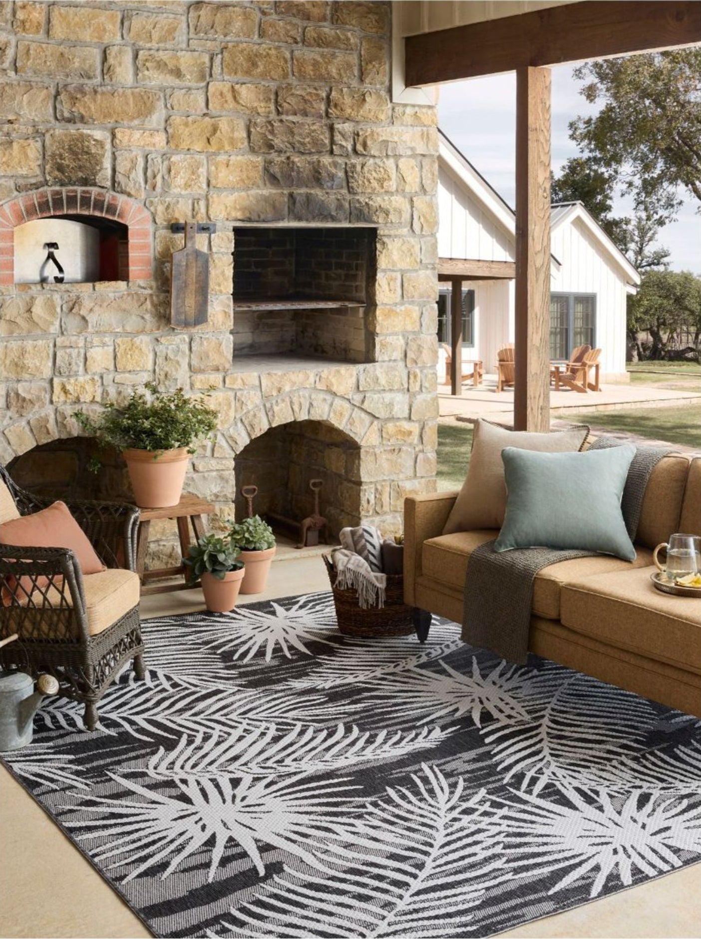 Palm Outdoor Rug - Ivory & Onyx