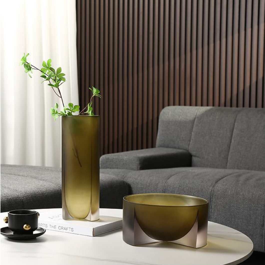 Transparent Resin Vase - Moss