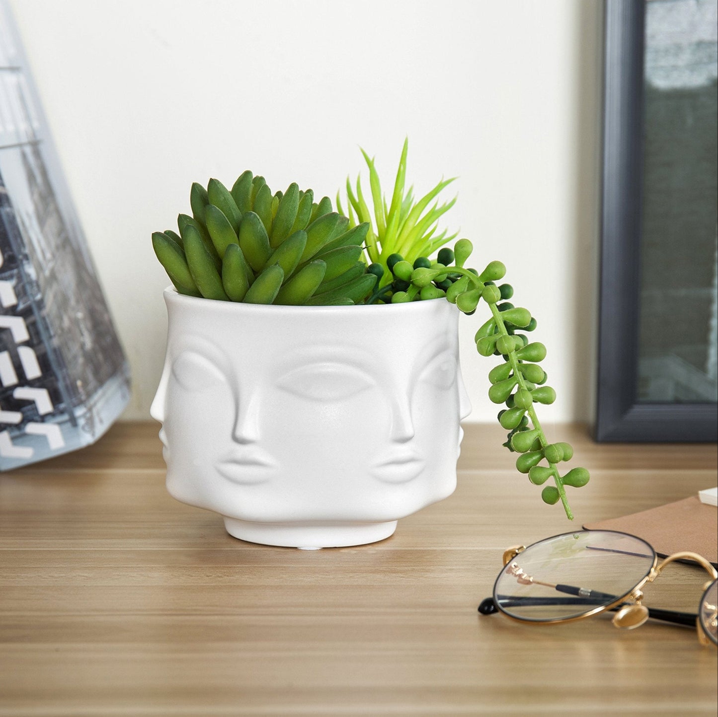 Multifaced Pot - White