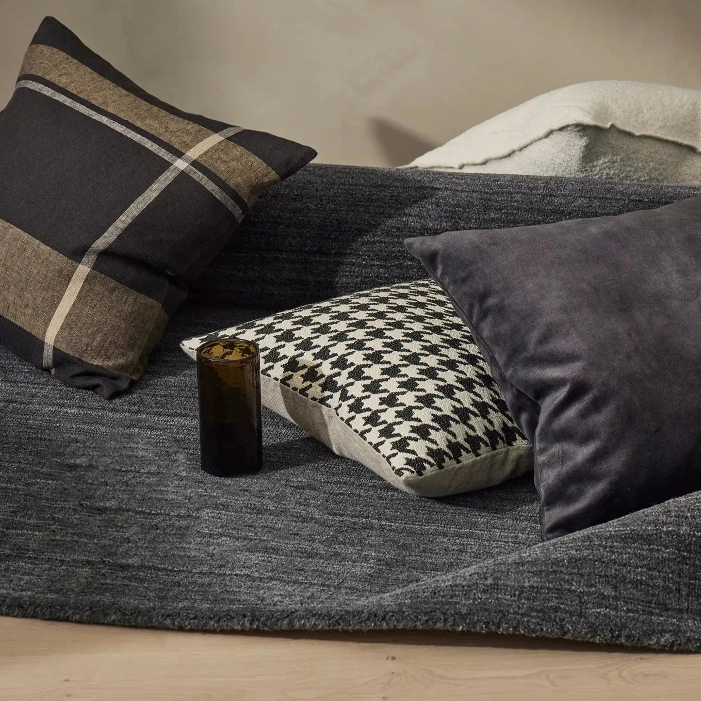 Giovanni Cushion - Midnight