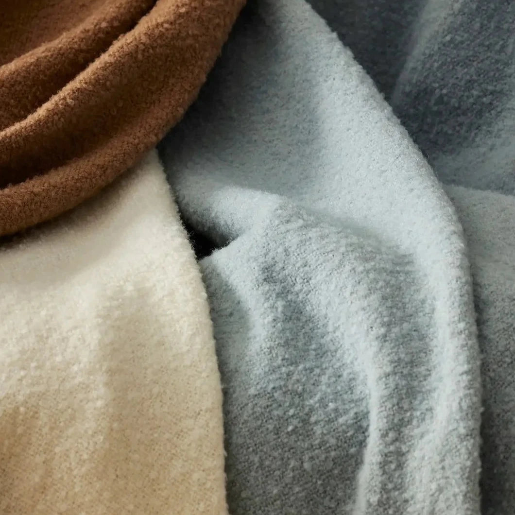 Clive Throw - Breeze