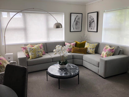 Cento Corner Suite – Floorstock