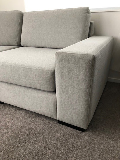 Cento Corner Suite – Floorstock