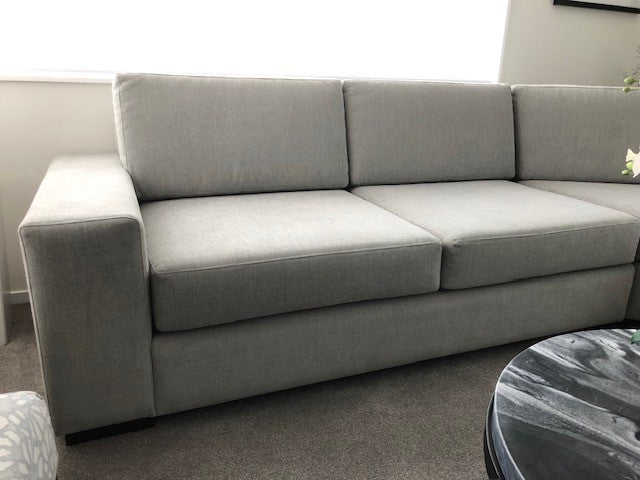 Cento Corner Suite – Floorstock