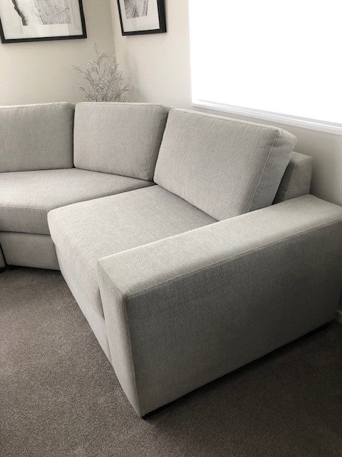 Cento Corner Suite – Floorstock