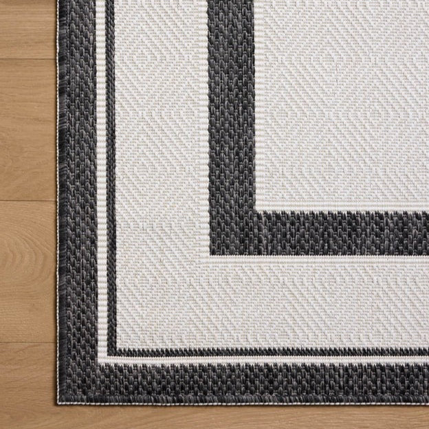 Borders Outdoor Rug - Ivory & Onyx