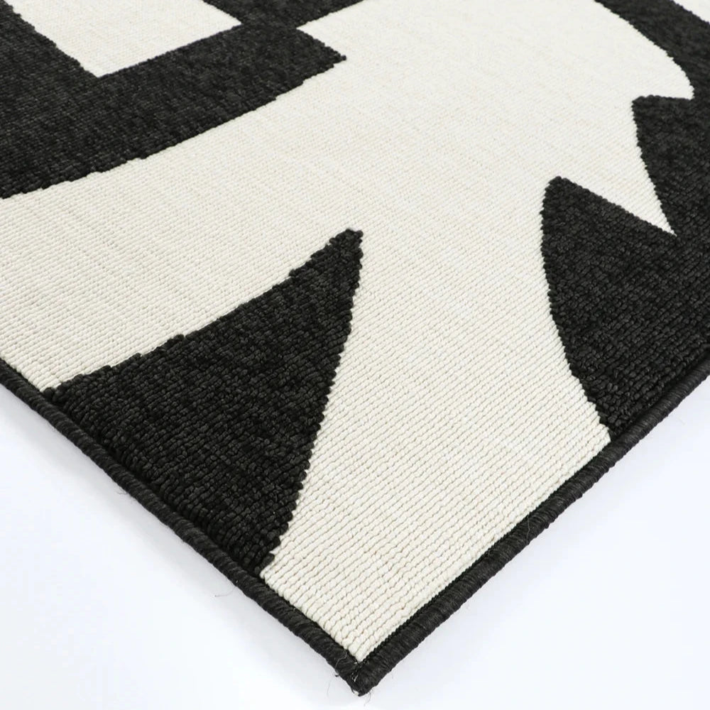 Copacabana Outdoor Floor Rug -  Black/Ecru