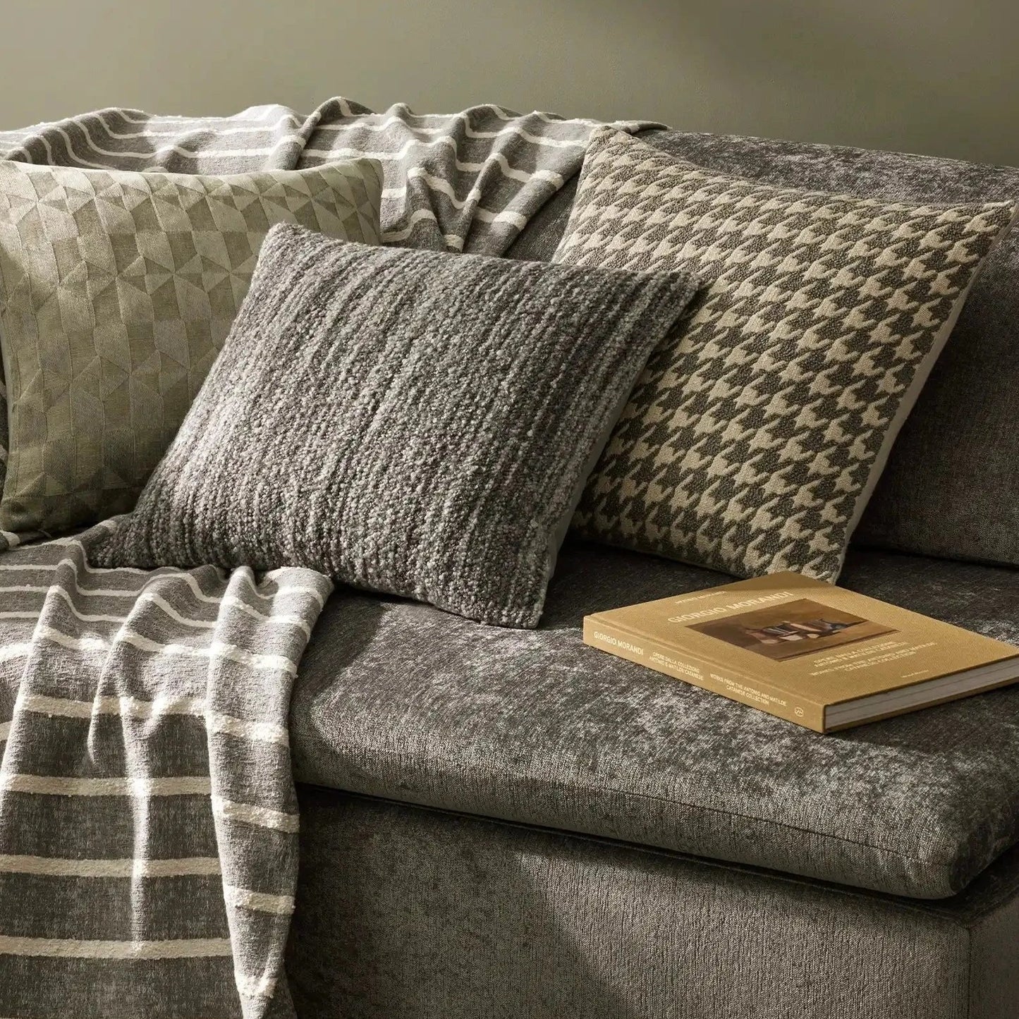 Giovanni Cushion - Mist